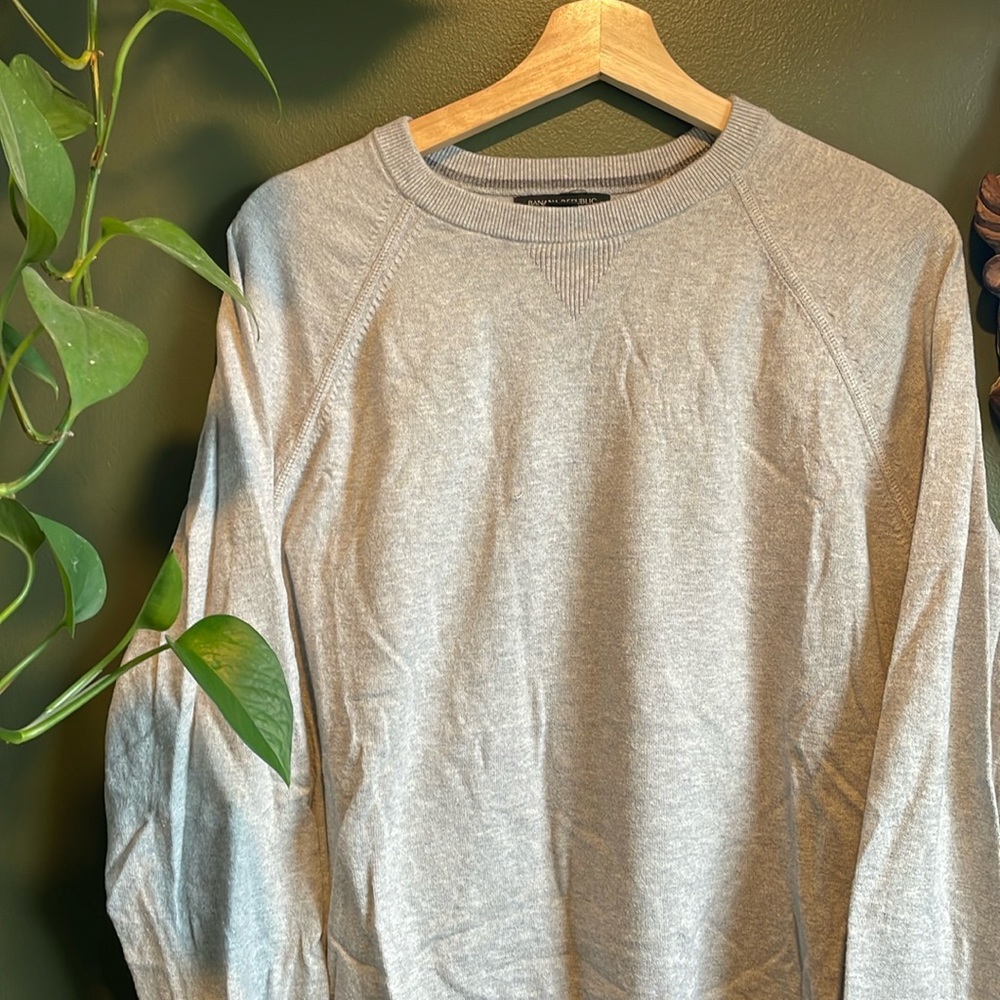 Crew neck sweater
